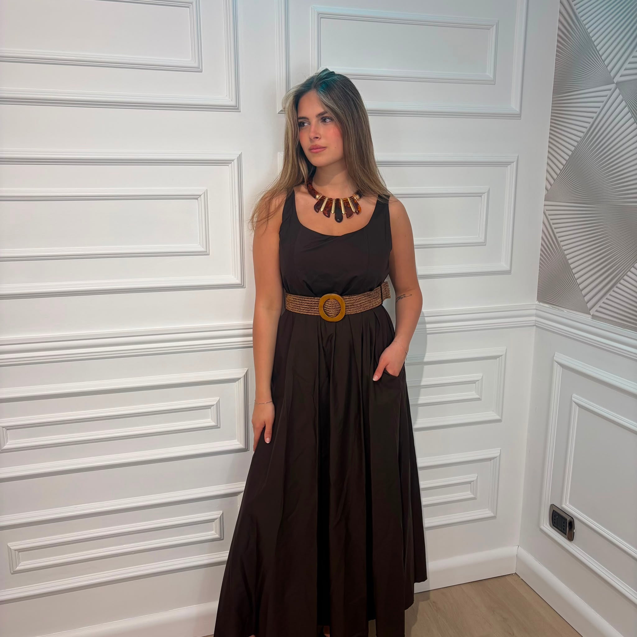ABITO NADIA