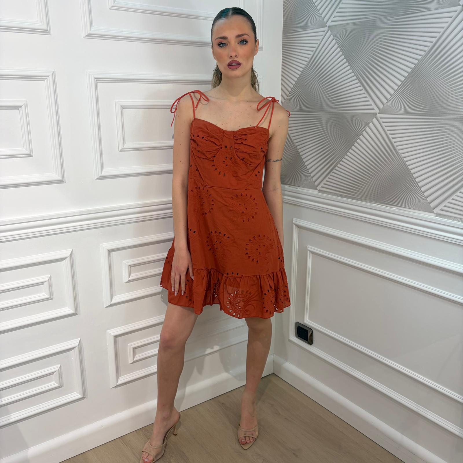 ABITO FABRIZIA CORTO