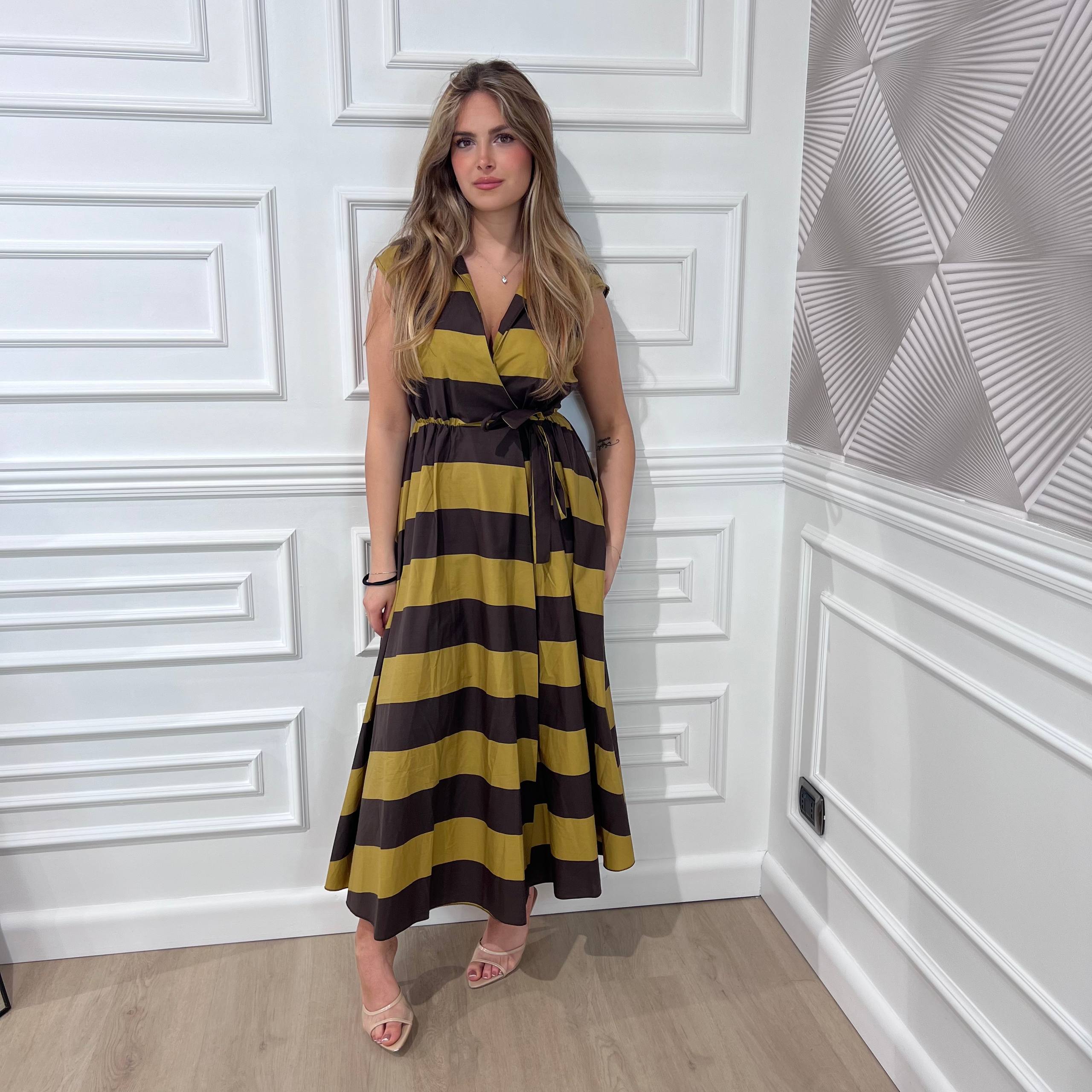 ABITO CARLA