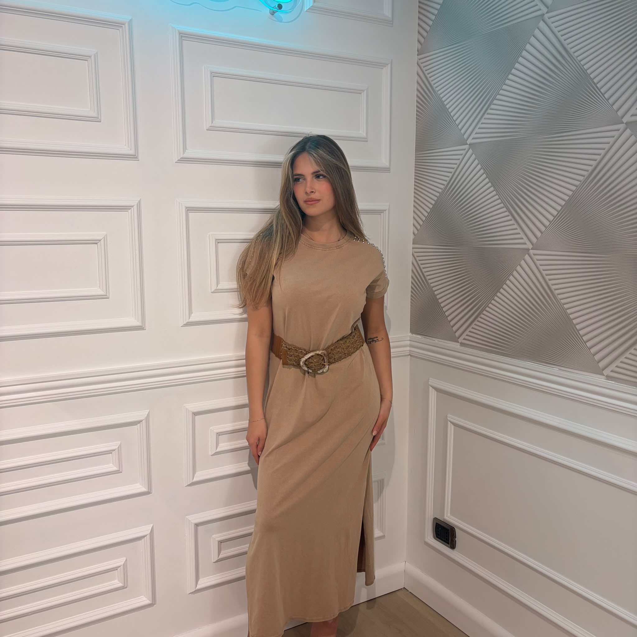 ABITO LUCREZIA