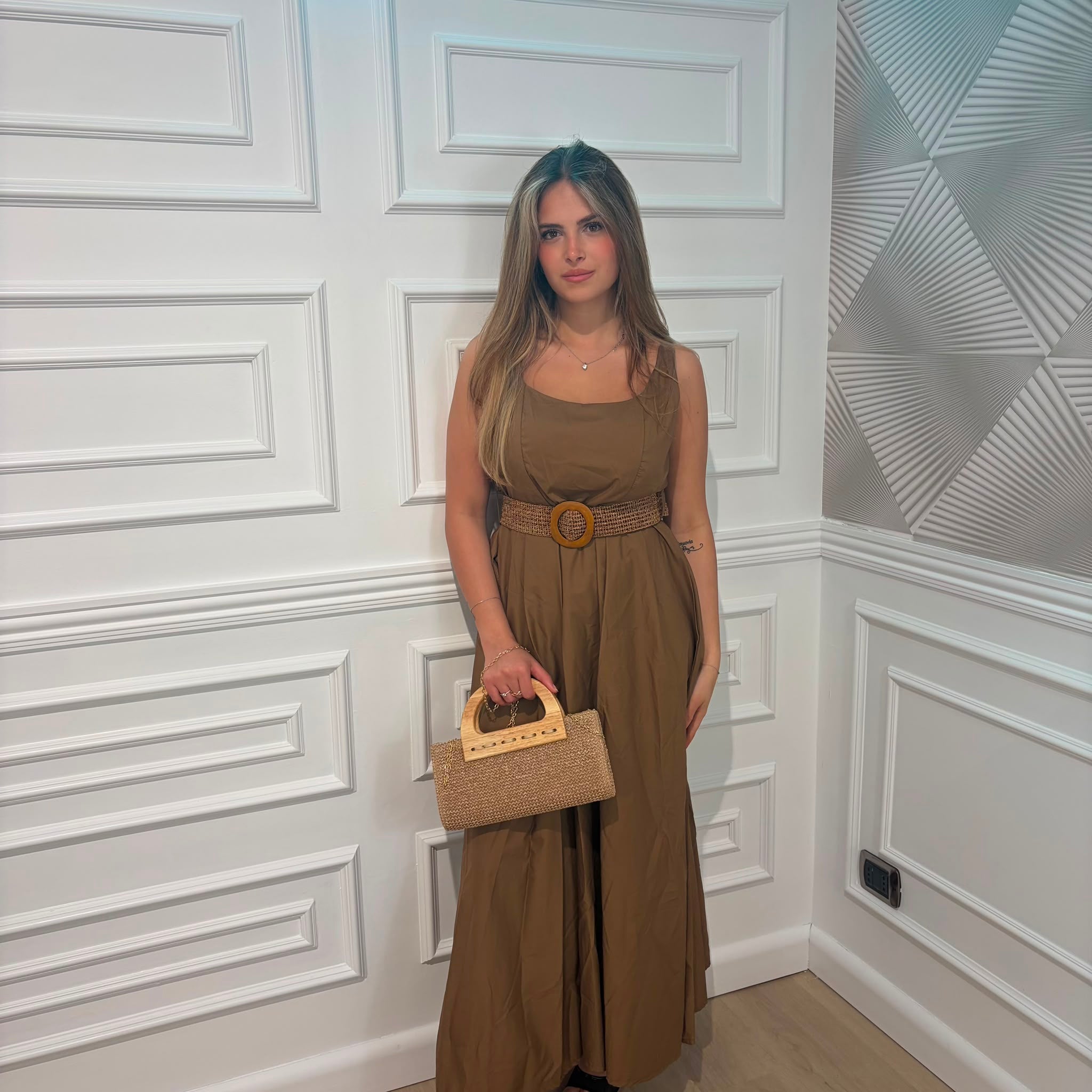 ABITO NADIA