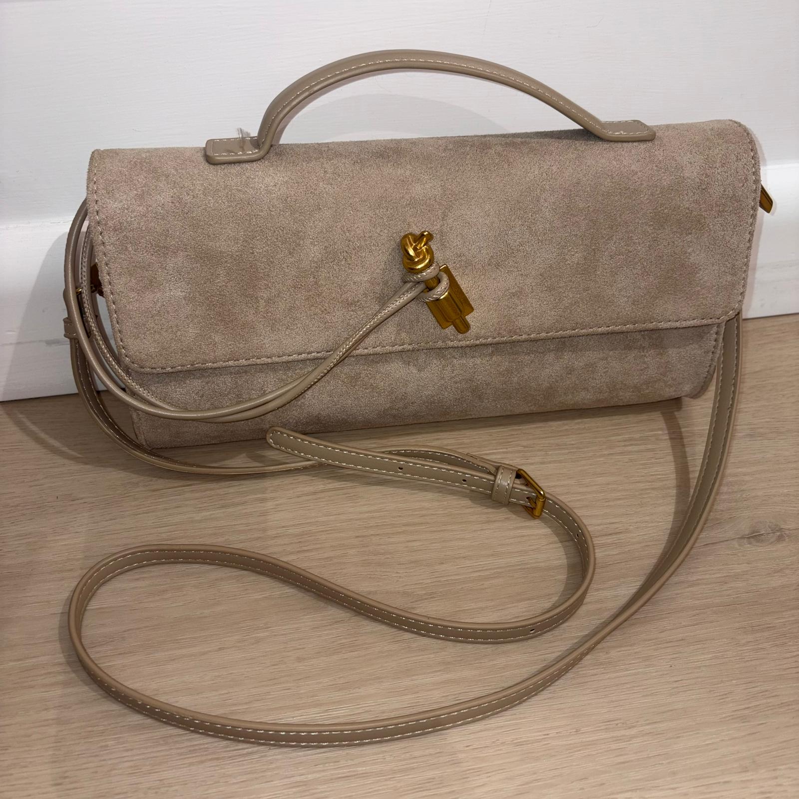 BORSA ROSY