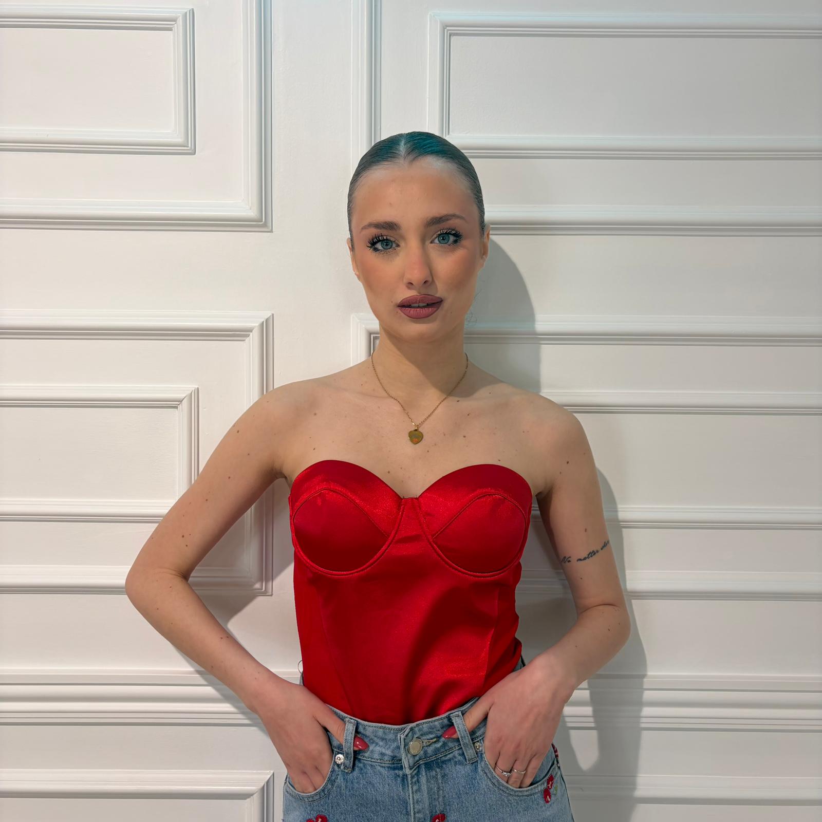 BODY CLELIA