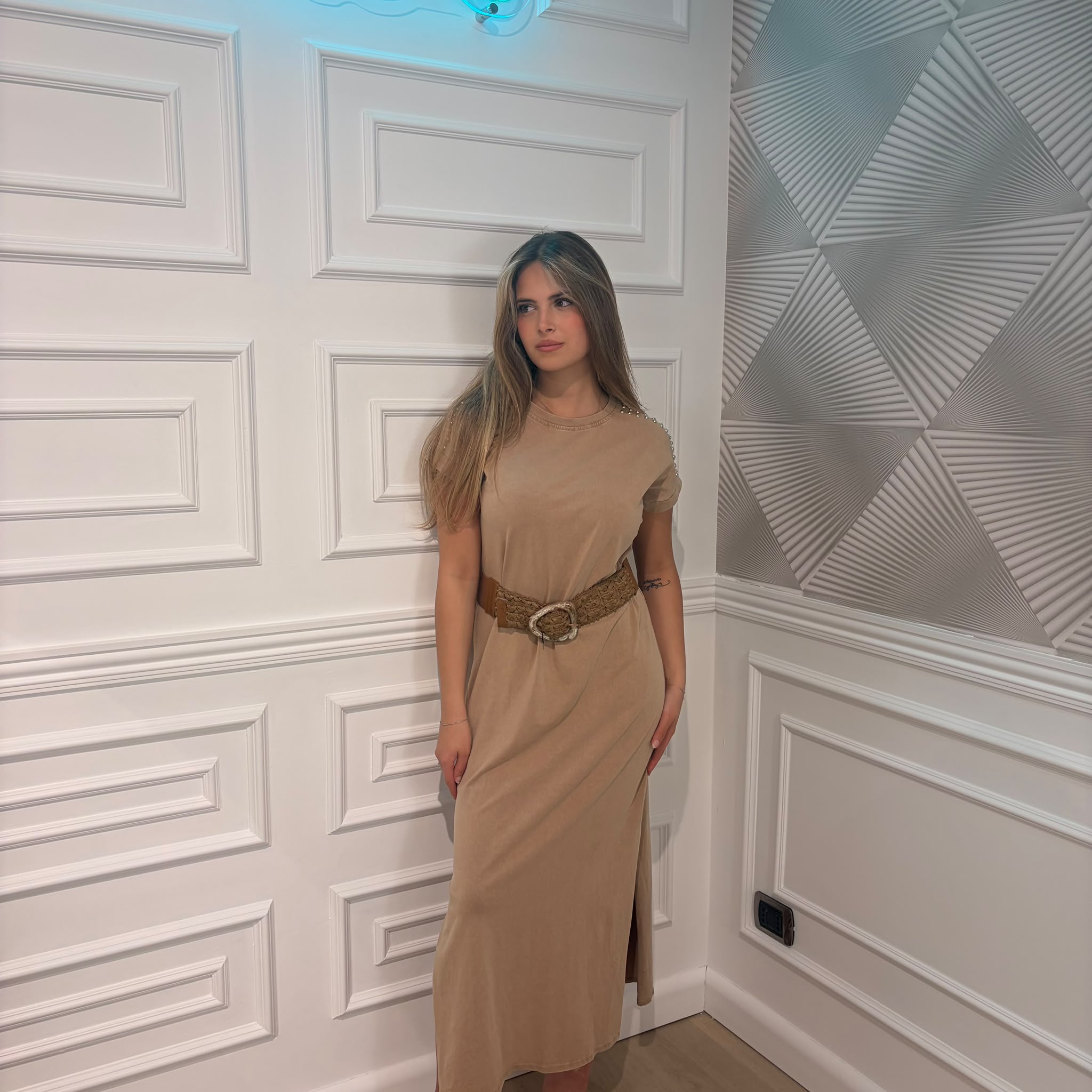 ABITO LUCREZIA
