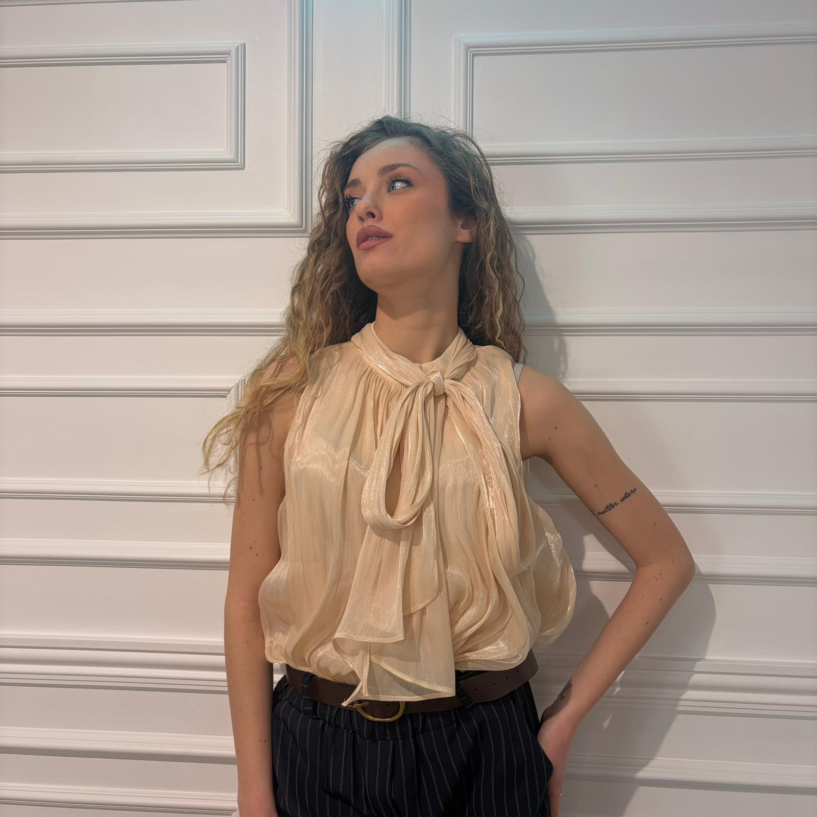 BODY CLELIA