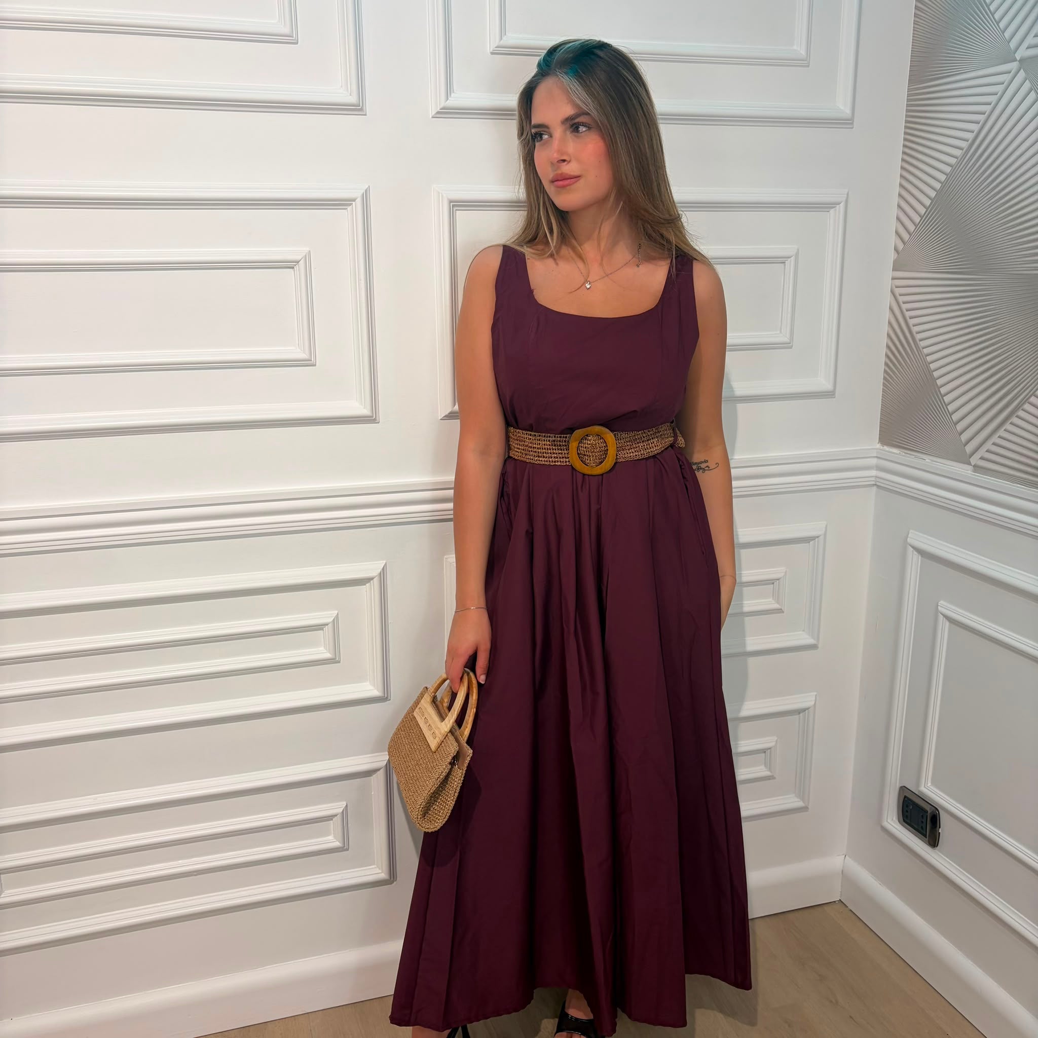 ABITO NADIA